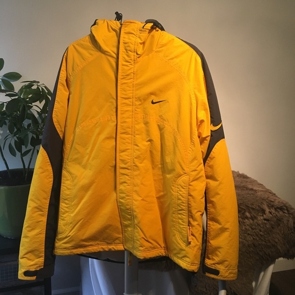 nike windbreaker mens yellow